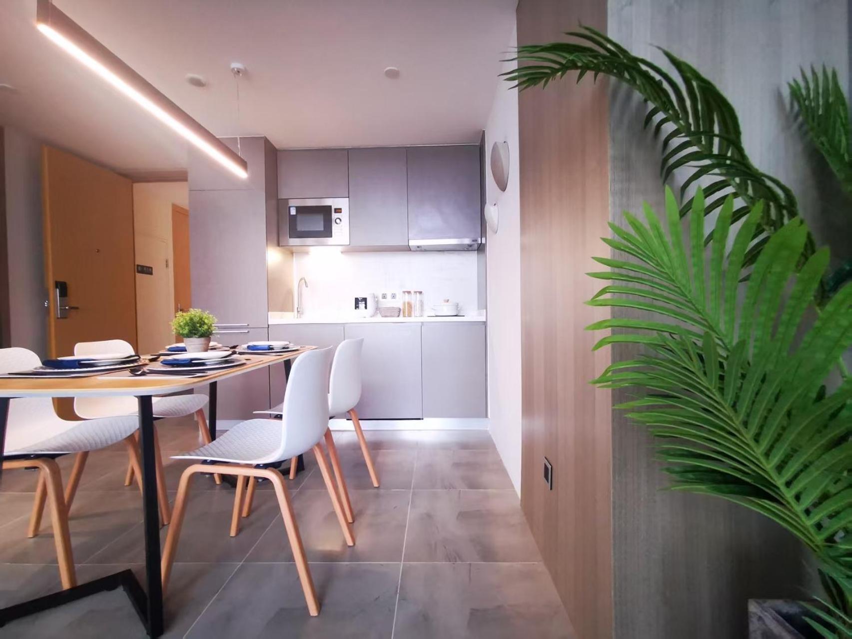 Ln Residence Changdi - New Aiqun Building - Canton Fair Free Shuttle Bus During Canton Fair Period エクステリア 写真