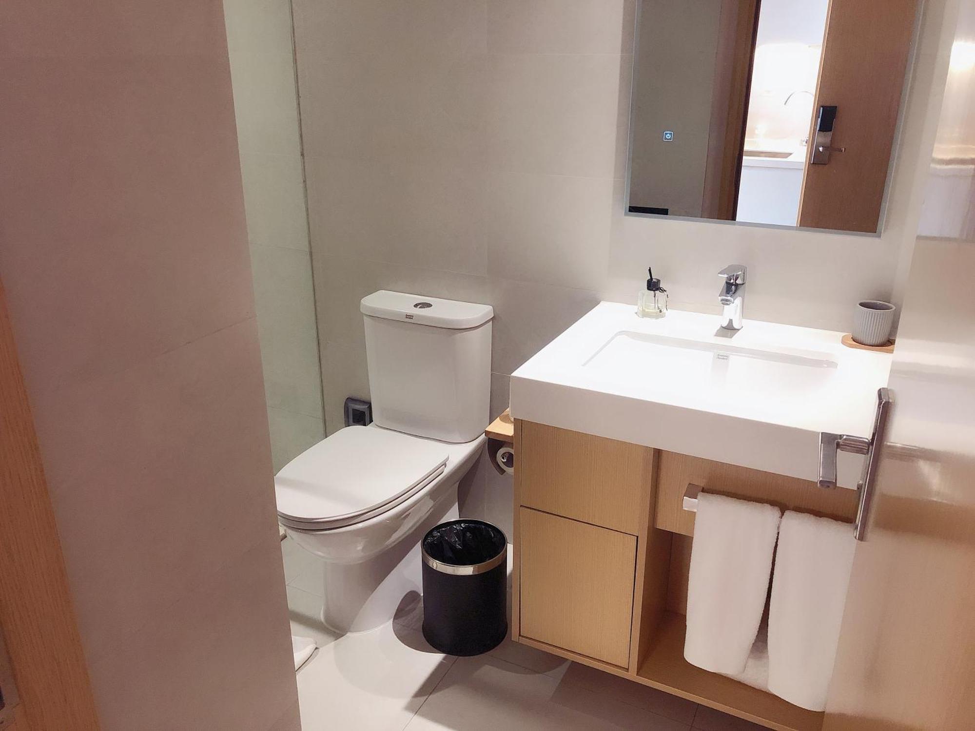 Ln Residence Changdi - New Aiqun Building - Canton Fair Free Shuttle Bus During Canton Fair Period エクステリア 写真