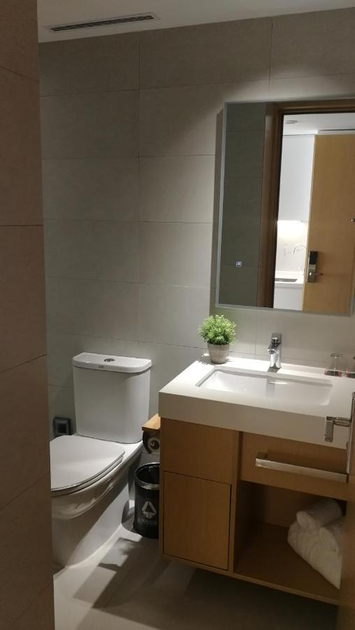 Ln Residence Changdi - New Aiqun Building - Canton Fair Free Shuttle Bus During Canton Fair Period エクステリア 写真